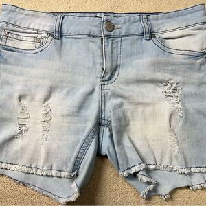 Woman’s ndigo Rein Forever Denim Shorts size 13